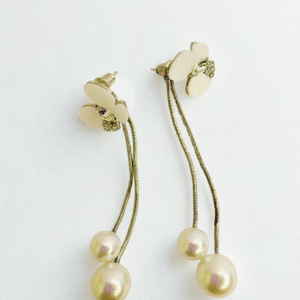 Floral Line Dangler Pearls